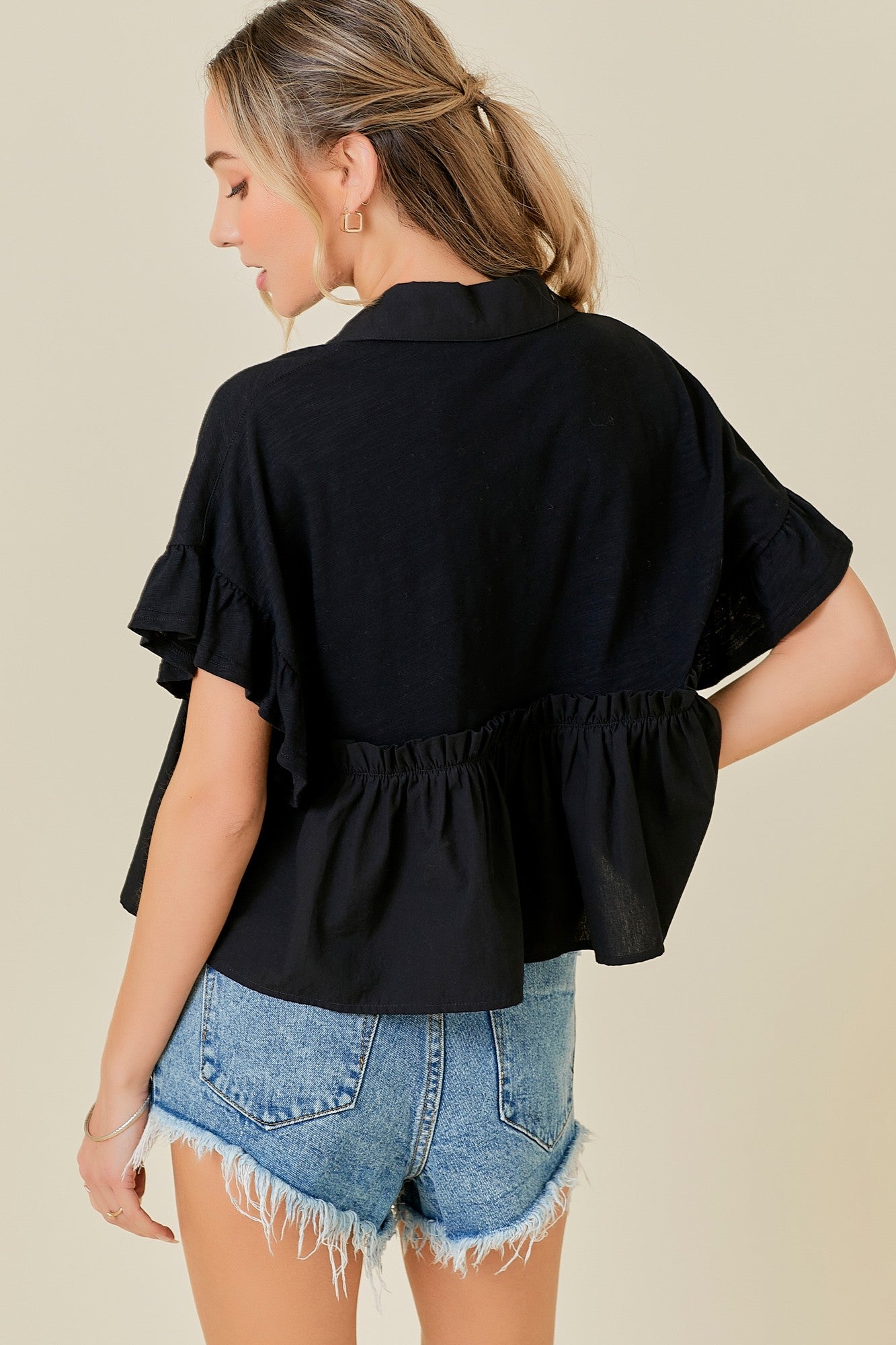 Collared Knit Short Sleeve Top With Contrast Poplin Hem